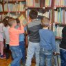 Pasovanie prvákov za čiteľov knižnice 2017 - ZŠ Lipová 1-A (8).JPG
